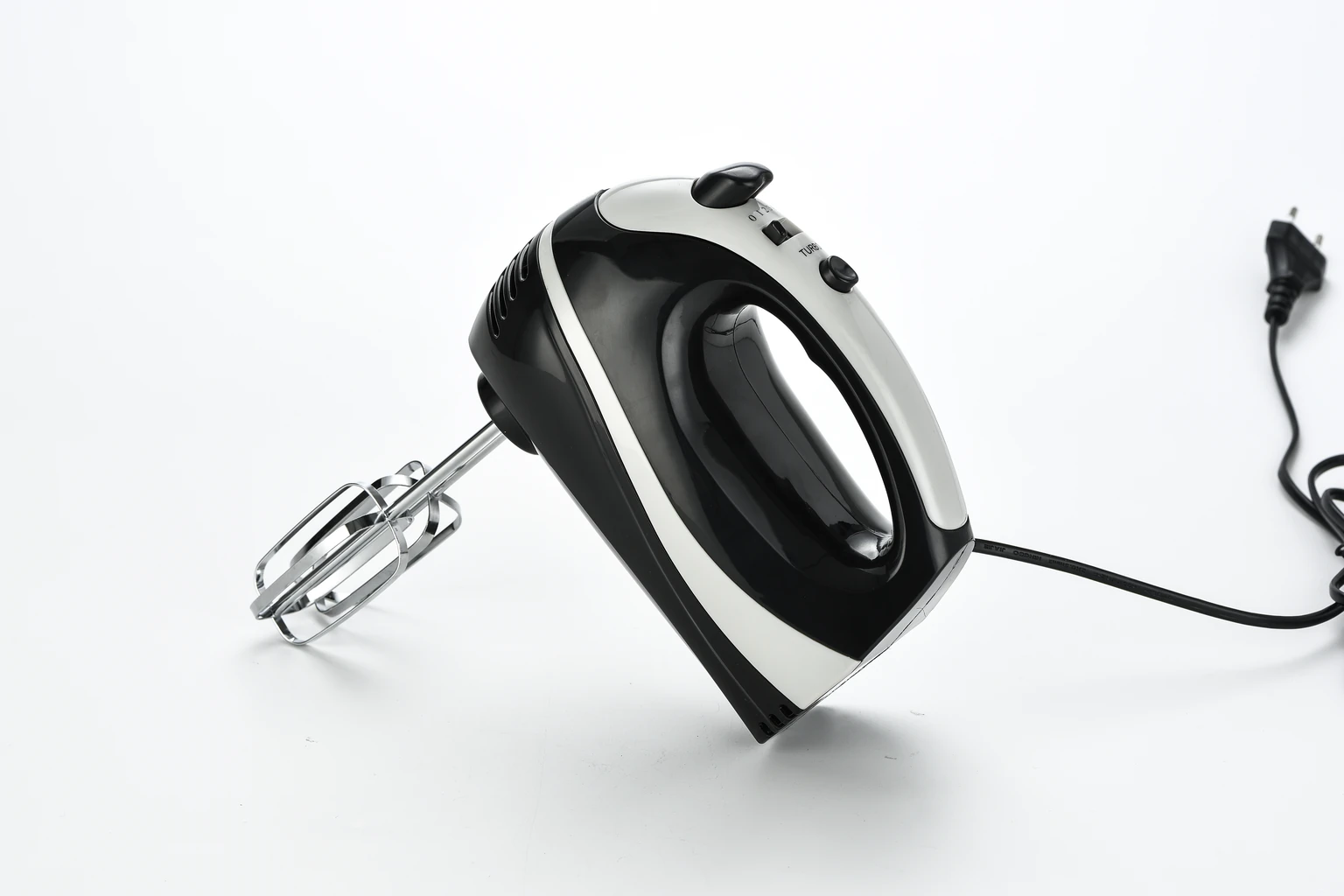 Verified studio photograph of the black and silver Golden-Yee GHM007 hand mixer