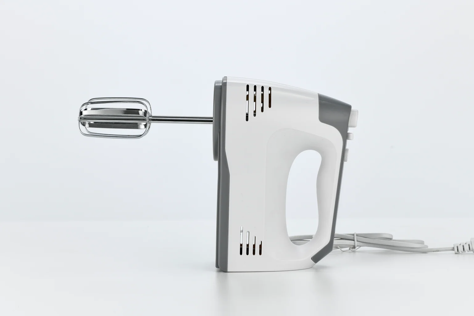 Verified side profile of the GHM009 standing upright on its rear heel with twin beaters fitted